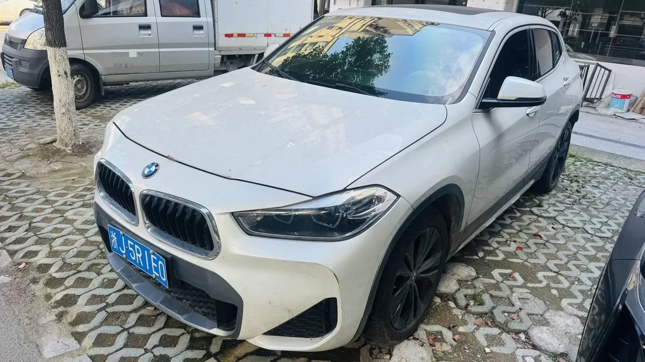 BMW X2 2020 sDrive20i M off-road set - View 1