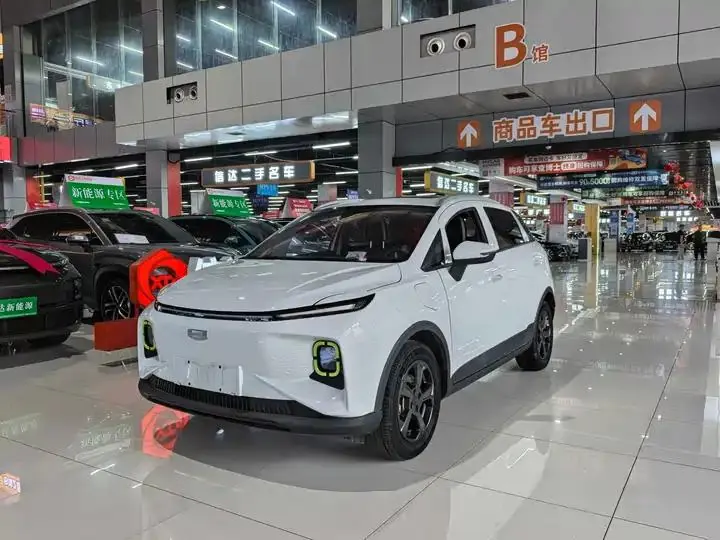 Geely Geometry E Firefly 2022 401KM Linglong Tiger 4 - View 1
