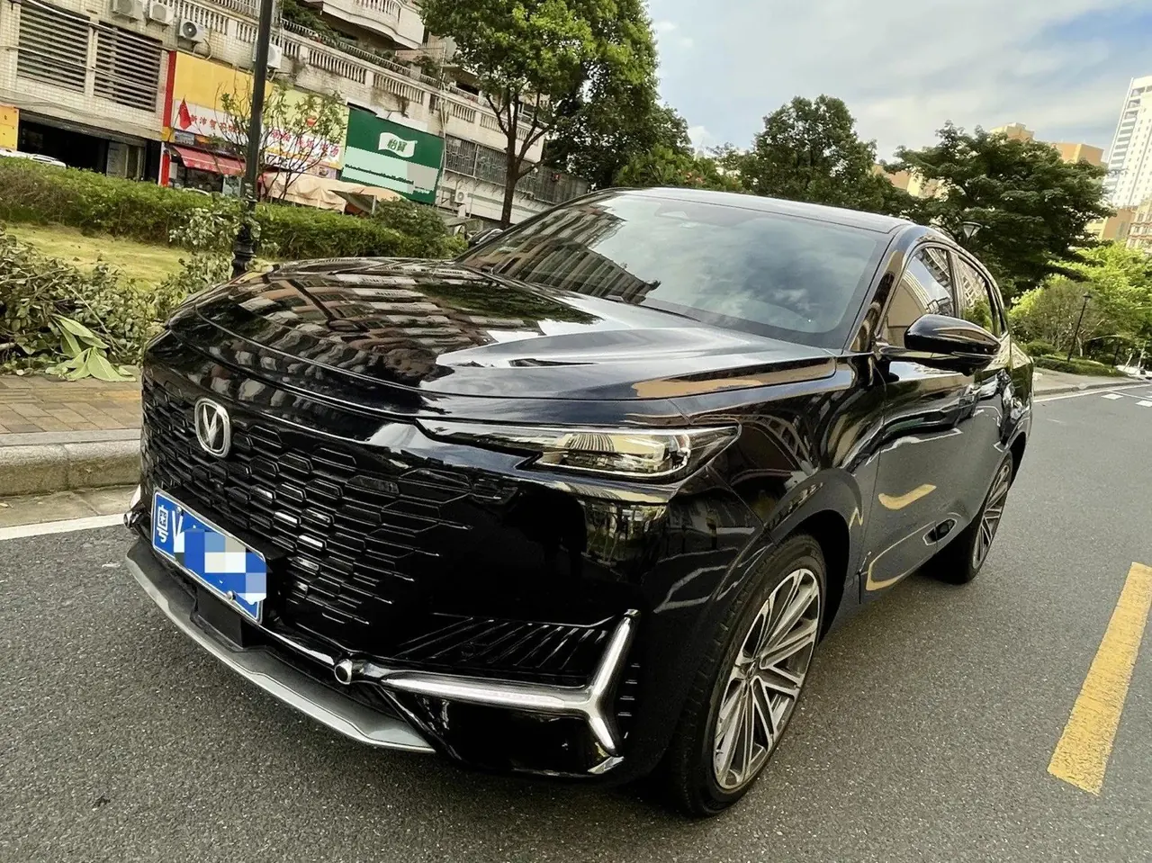 ChangAn UNI-K 2021 2.0T Honorable Model - View 1