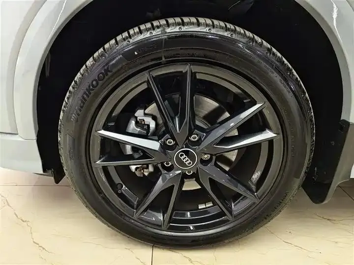Audi Q2L 2024 35TFSI enterprising dynamic 9