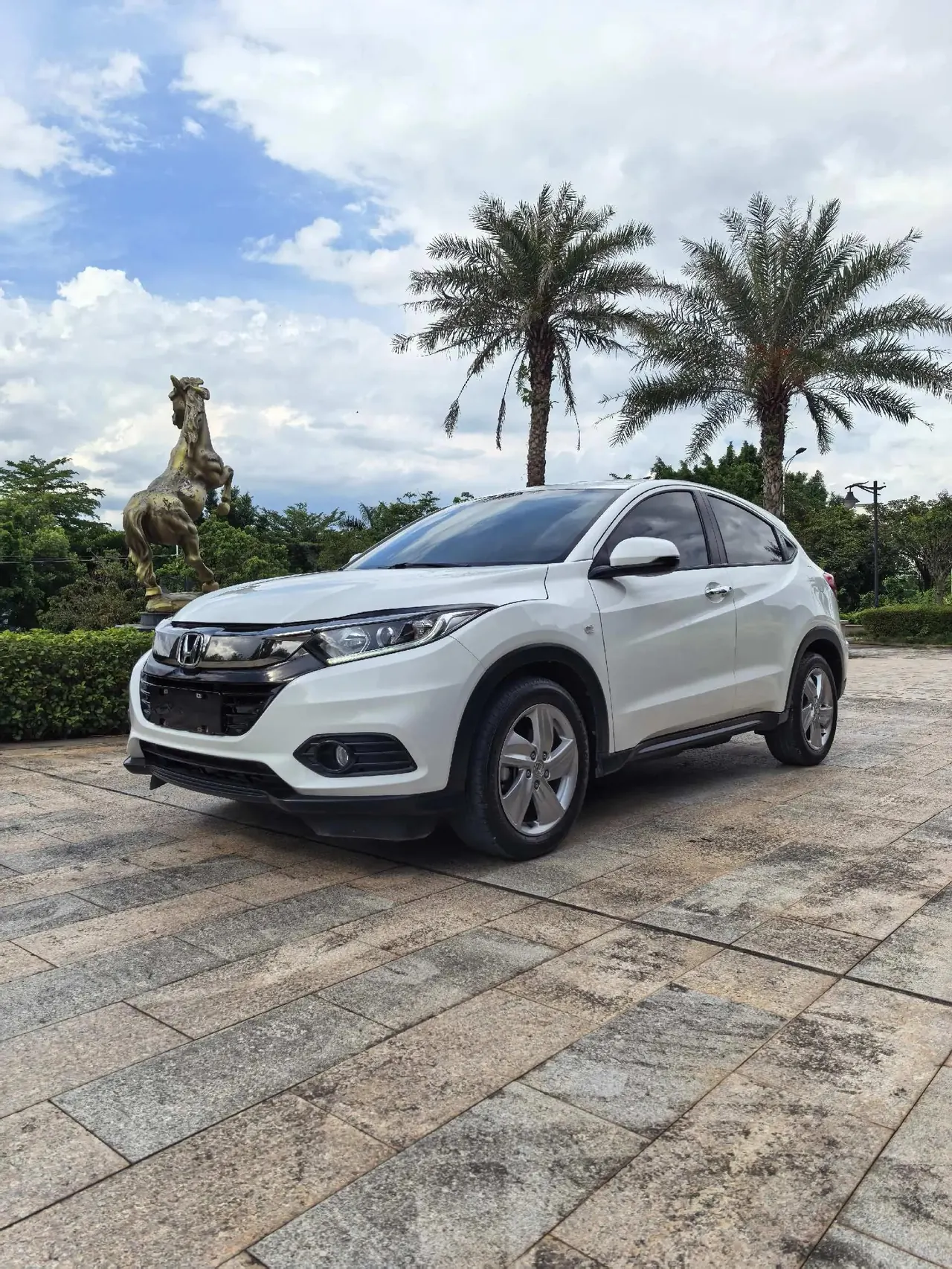 Vezel 2022 1.5L CVT Elite Smart Edition - View 1