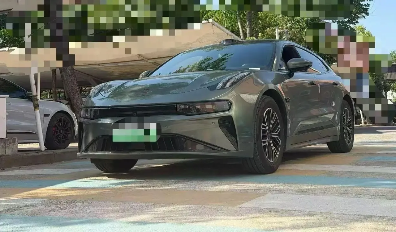 Zeekr 2025 Zeekr 001 WE Version 95kWh All-Wheel Drive Automatic - View 1