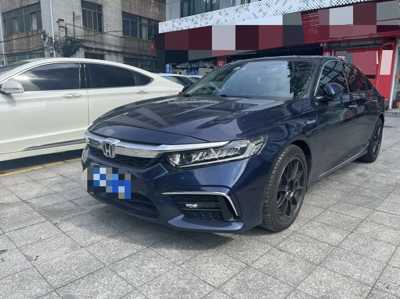 Inspire 2019 Model, Sharp Hybrid, 2.0L, Luxury Edition, China V Emission Standard - View 1