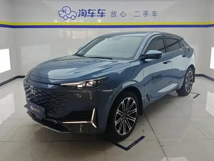 ChangAn UNI-K Zhidian iDD 2022 Blue Whale iDD 130km 1.5T Honorable Model - View 1