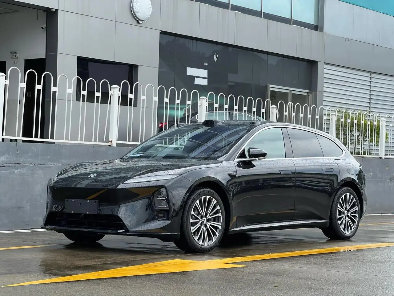 NIO 2026 ET5T 100kWh Touring automatic - View 1
