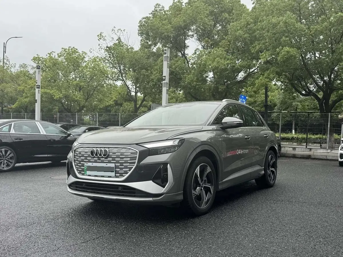 Audi 2024 Q4 e-tron 40 Exploration Edition Automatic - View 1
