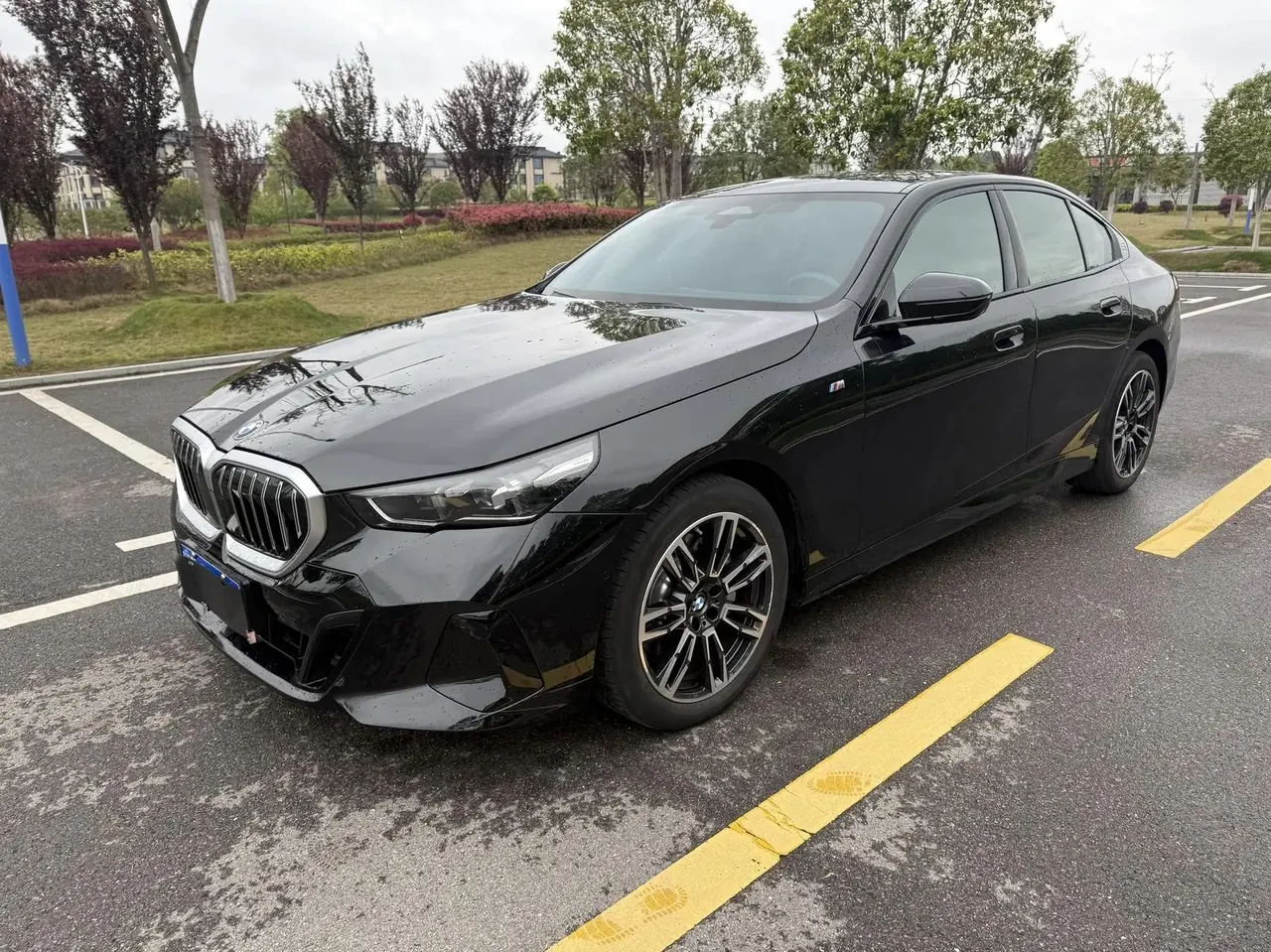 BMW 5 Series (Imported) 2024 530i 48V 2.0T Leading M Sports Suit Automatic Gear - View 1