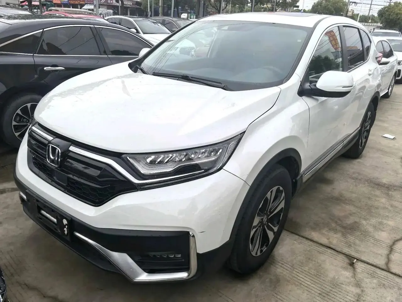 Honda CR-V 2021 240TURBO CVT Two-Drive Fashion Edition - View 1