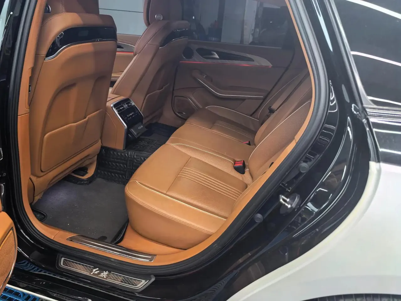 HongQi H9 2020 model 2.0T Intelligent Connected Flag Enjoyment Edition 4