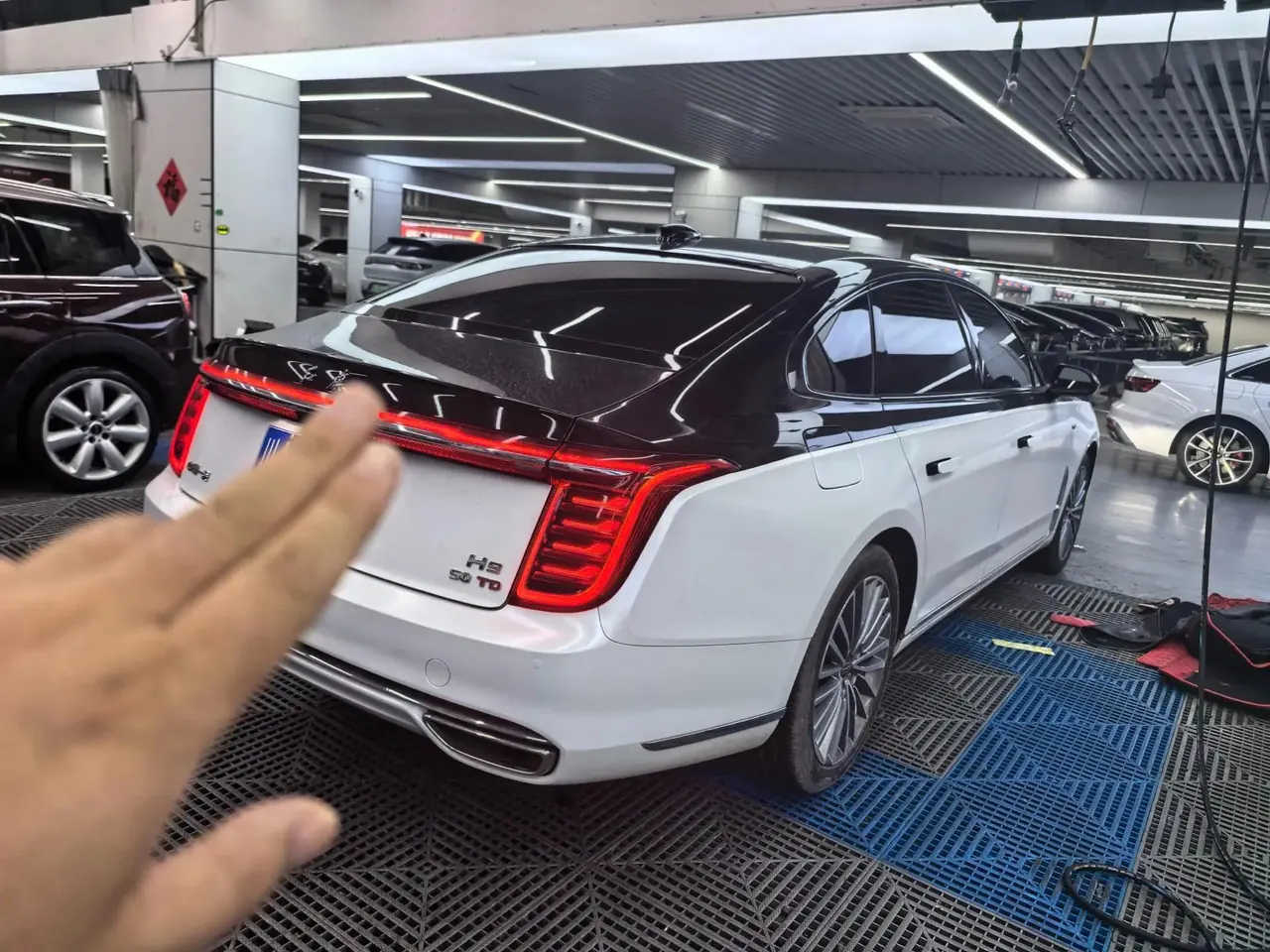 HongQi H9 2020 model 2.0T Intelligent Connected Flag Enjoyment Edition 5