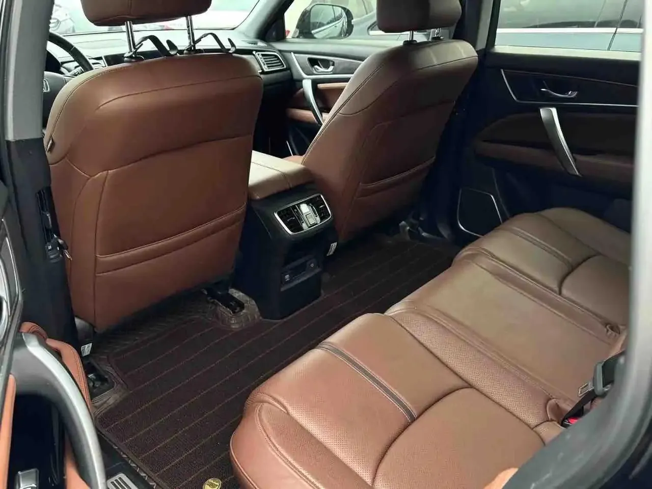 Honda UR-V 2020 370TURBO Two-Drive Elegant Edition 3