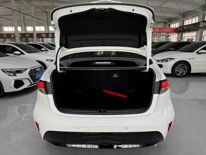 Levin 2023 185T CVT Luxury Edition 19