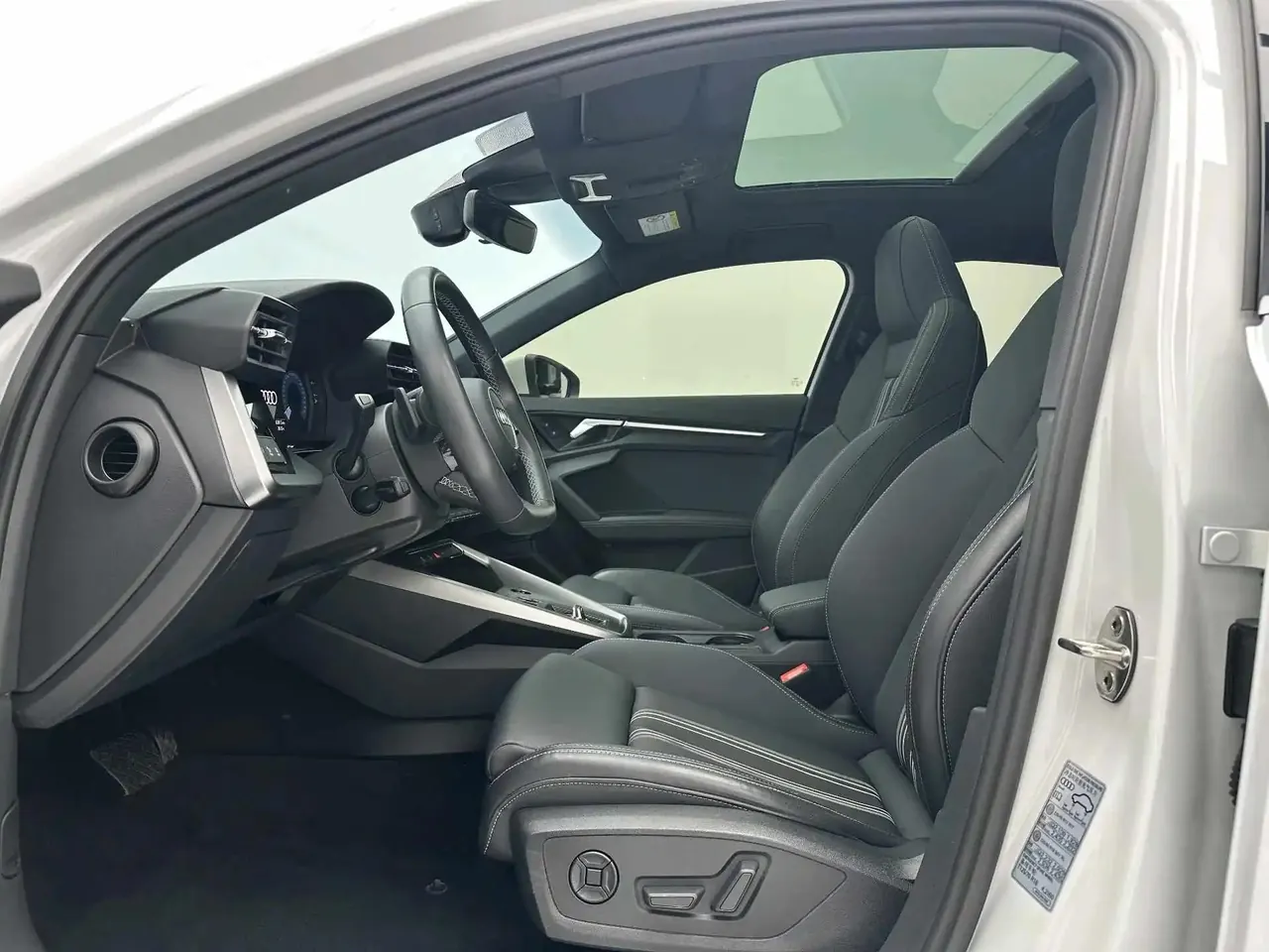 Audi A3 2022 model A3L Limousine 35 TFSI Sporty Style 5
