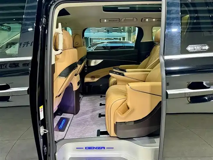 Denza D9 2024 DM-i 980 4-wheel drive Honor Model 26