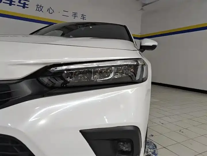 Civic 2023 240TURBO CVT 5