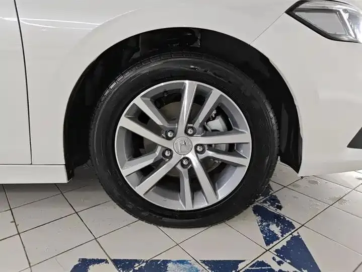 Civic 2023 240TURBO CVT 6
