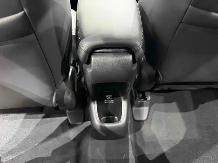 Plantronics 2020 1.5L CVT Elite Edition 16
