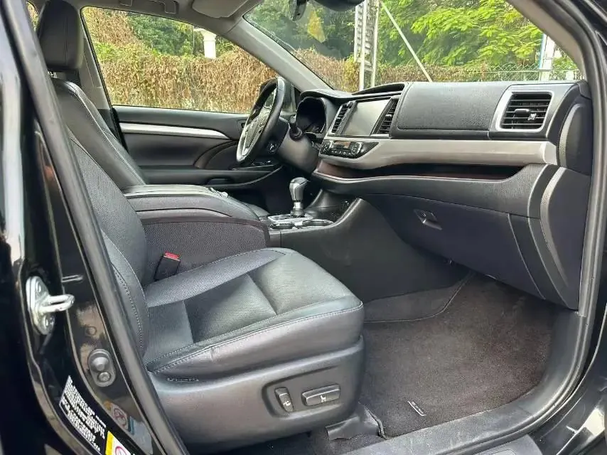 Highlander 2018 2.0T 4-wheel drive deluxe edition 7-seat national v 4