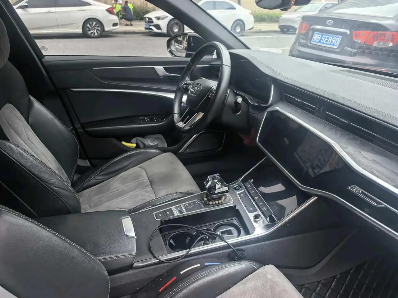Audi A6L 2021 40 TFSI Deluxe Dynamic 13