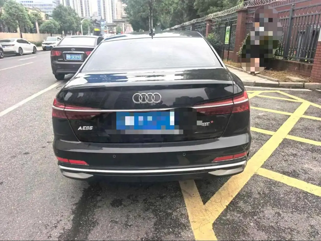 Audi A6L 2021 40 TFSI Deluxe Dynamic 4