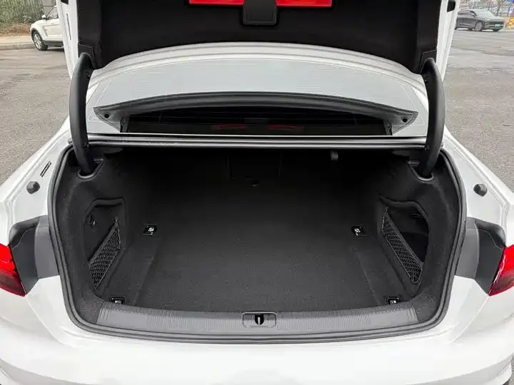 Audi A4L 2023 model, 40 TFSI Luxury Dynamic Edition 17