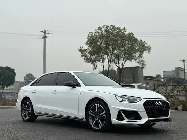 Audi A4L 2023 model, 40 TFSI Luxury Dynamic Edition 3