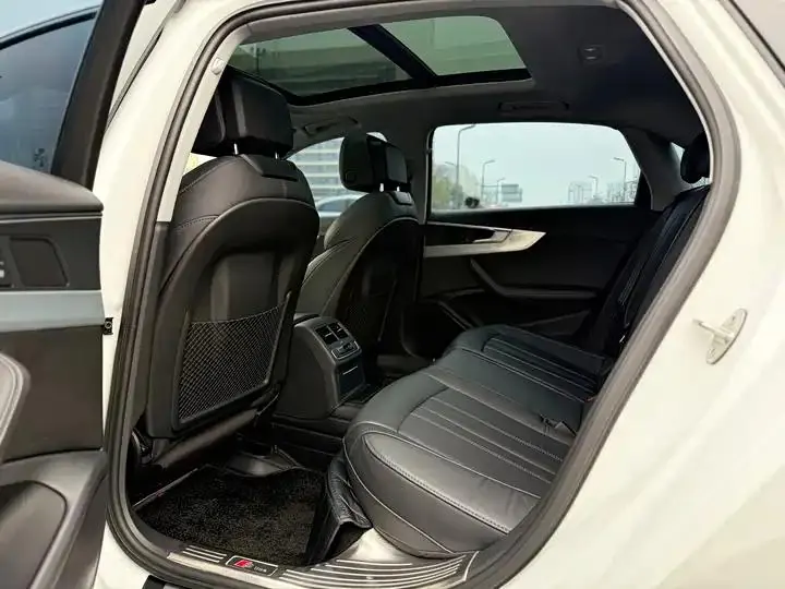 Audi A4L 2023 model, 40 TFSI Luxury Dynamic Edition 9