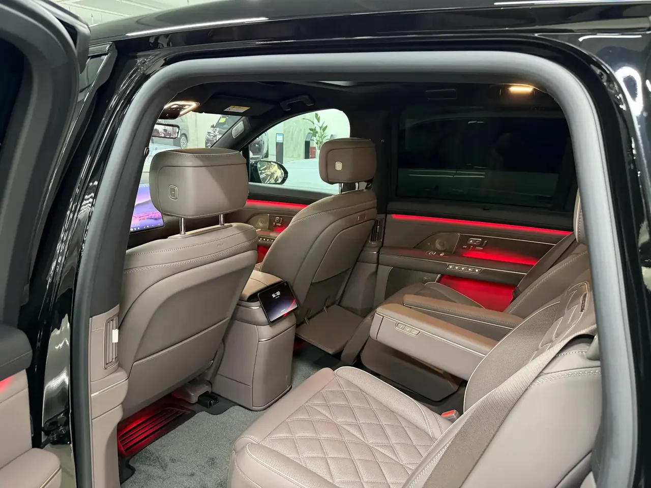 NIO 2026 ES8 6-seat executive signature version automatic gear 12