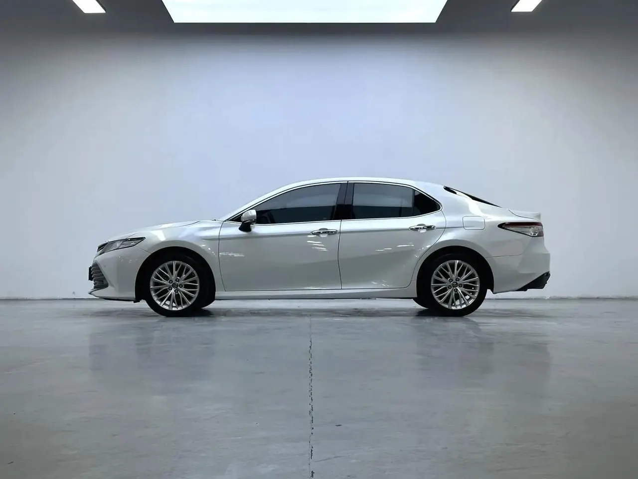 Camry 2019 facelift 2.5G Deluxe Edition 3