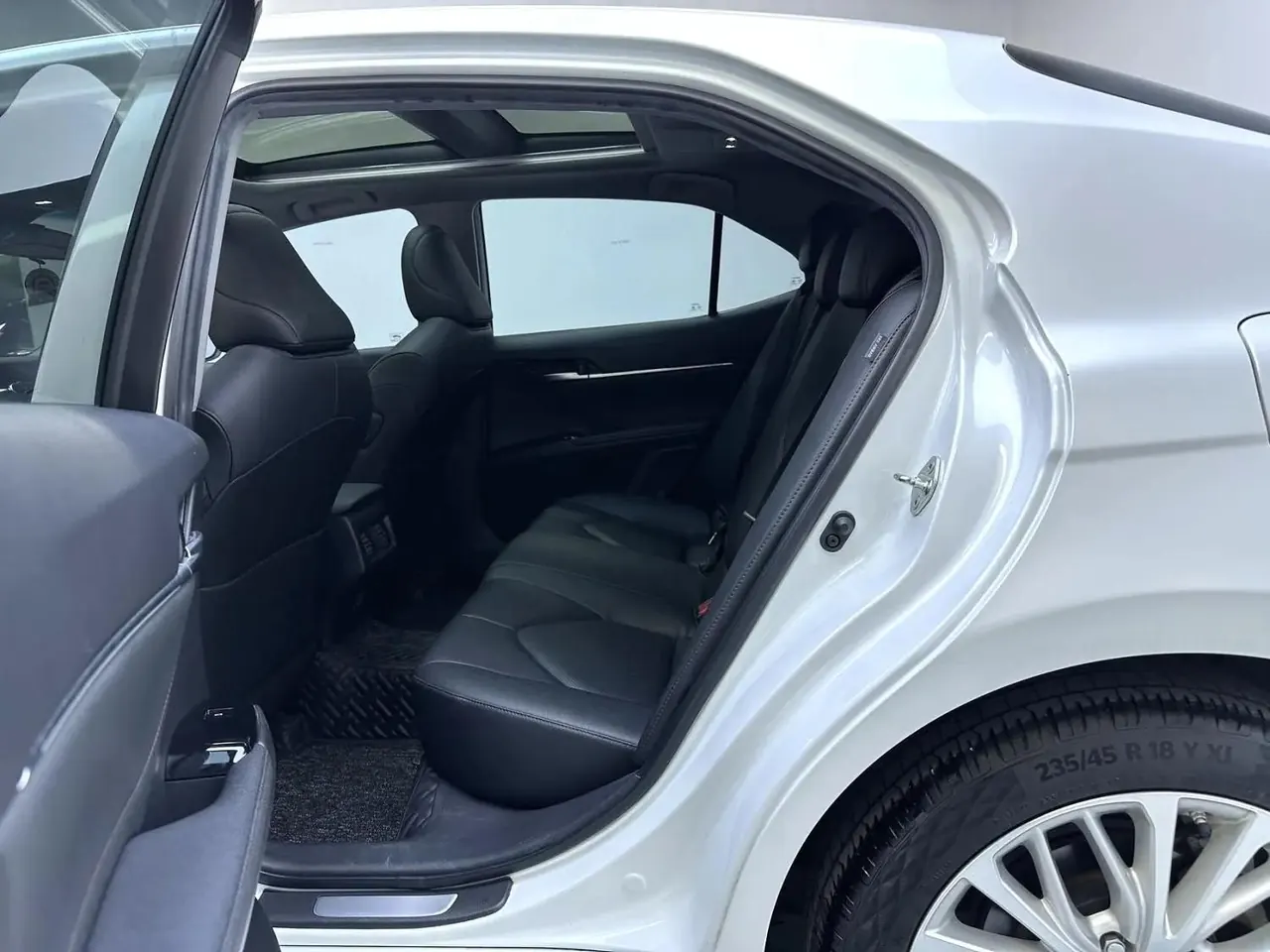 Camry 2019 facelift 2.5G Deluxe Edition 6