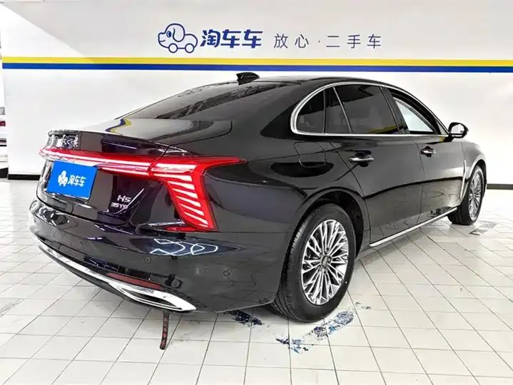 HongQi H5 2024 model 1.5T DCT Intelligent Connected Flag Charm Edition 3