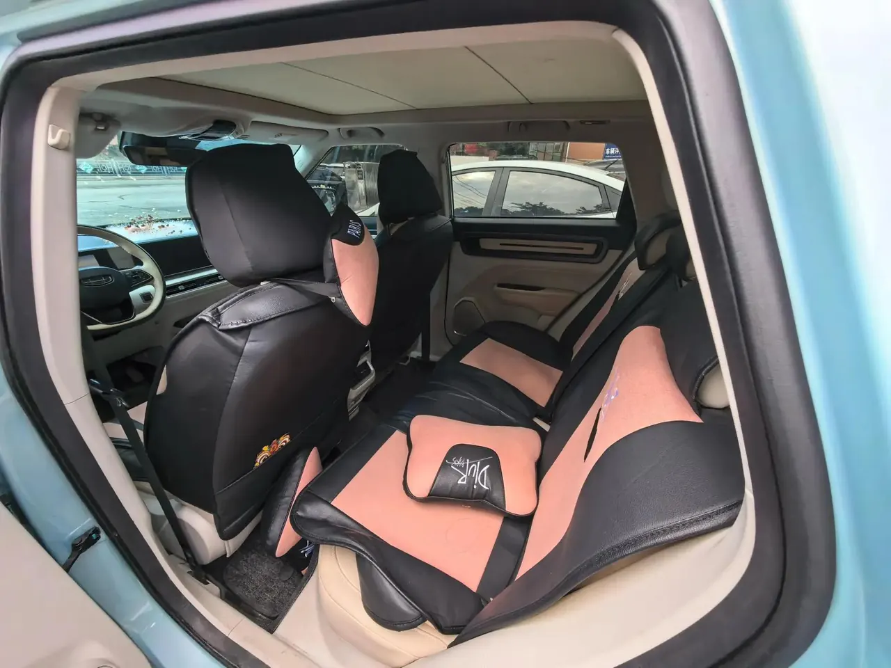 Geely ICON 2023 1.5TD Chocolate Alcohol Edition 4