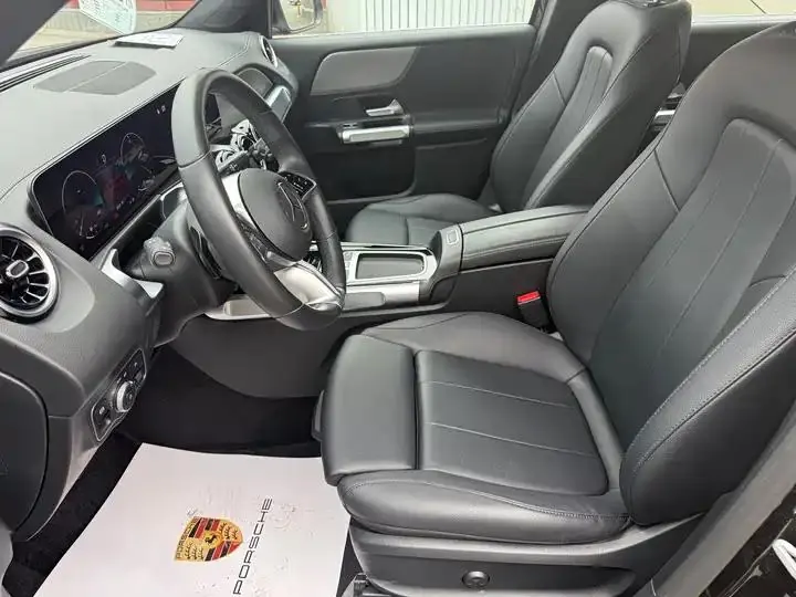 Mercedes Benz GLB 2024 model modified GLB 200 dynamic model 10