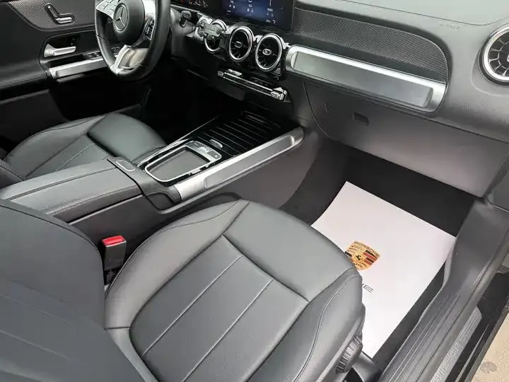 Mercedes Benz GLB 2024 model modified GLB 200 dynamic model 11