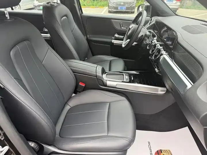 Mercedes Benz GLB 2024 model modified GLB 200 dynamic model 12