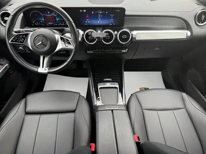Mercedes Benz GLB 2024 model modified GLB 200 dynamic model 17