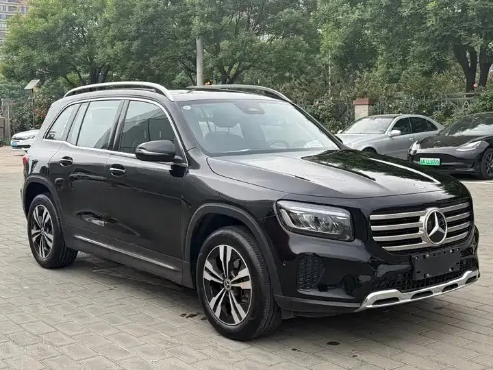 Mercedes Benz GLB 2024 model modified GLB 200 dynamic model 3