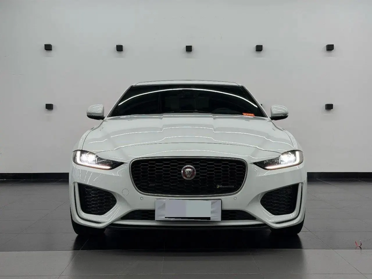 Jaguar XEL 2021 2.0T 200PS R-DYNAMIC Youth Sports Edition 2