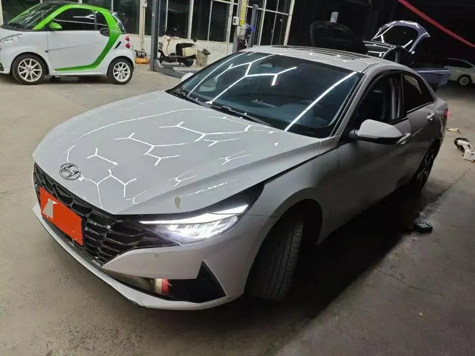 Elantra 2022 1.5L CVT Luxury Edition - View 1