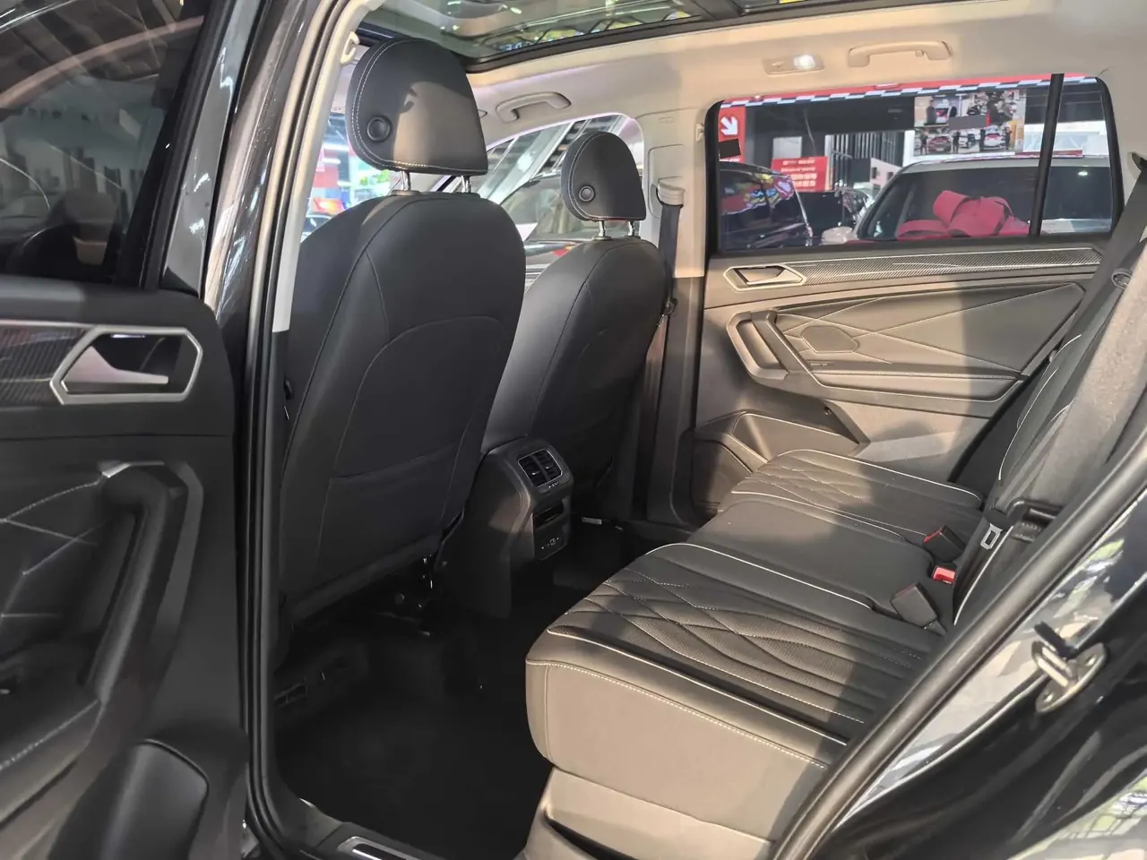 Touareg L 2022, 330 TSI, Automatic, Two‑Wheel Drive, R-Line Luxury Plus Edition 14