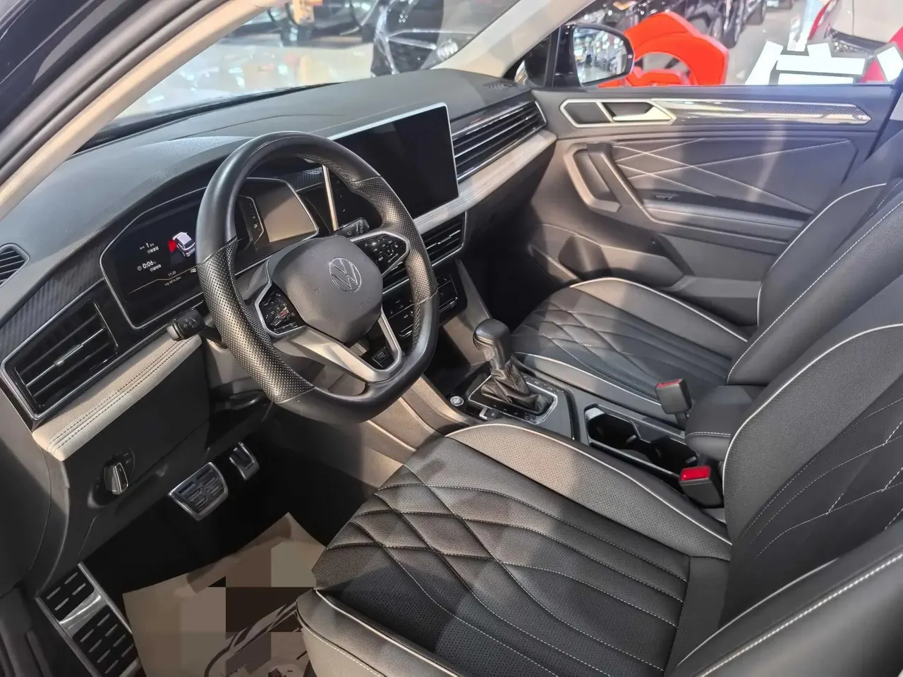 Touareg L 2022, 330 TSI, Automatic, Two‑Wheel Drive, R-Line Luxury Plus Edition 15