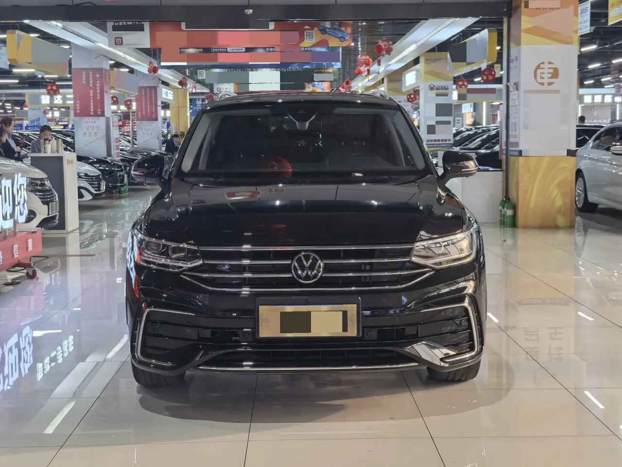 Touareg L 2022, 330 TSI, Automatic, Two‑Wheel Drive, R-Line Luxury Plus Edition 16