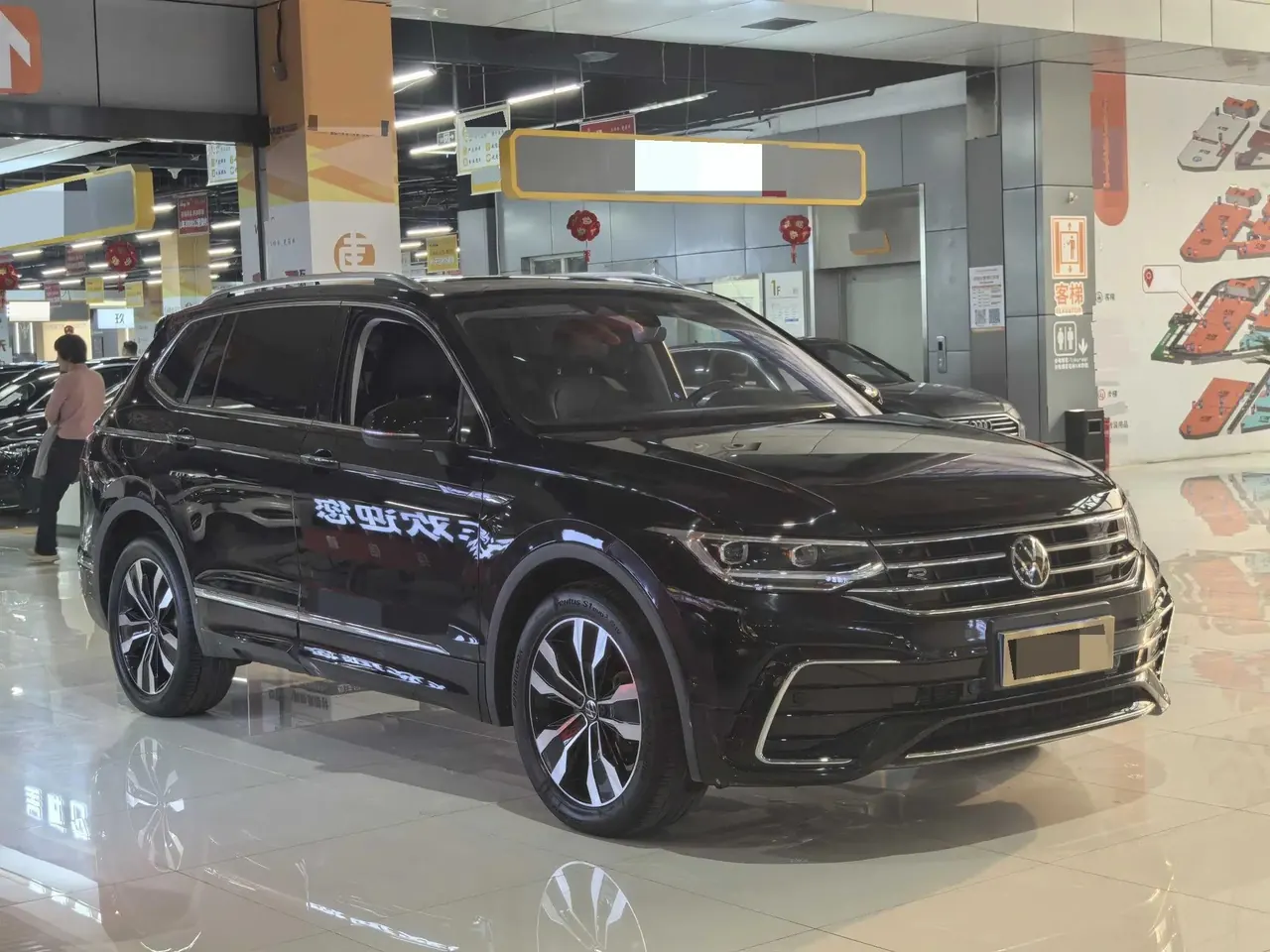 Touareg L 2022, 330 TSI, Automatic, Two‑Wheel Drive, R-Line Luxury Plus Edition 18