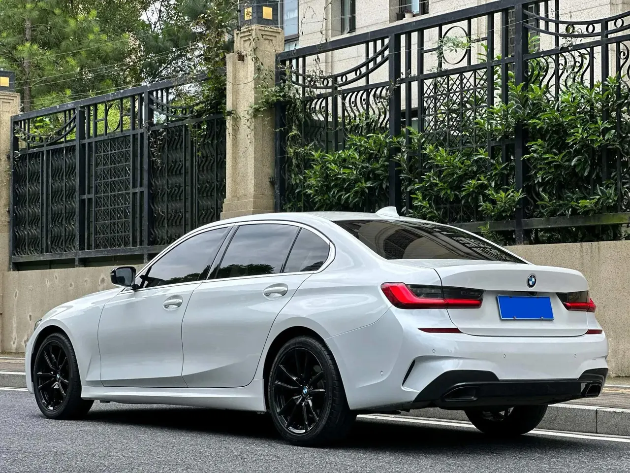 BMW 3 Series 2020 Change 325Li M Sports Suit 9