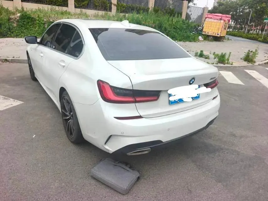 BMW 3 Series 2020 model 320Li M Sport Package 3