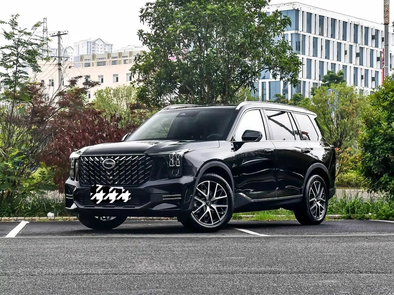 Chuanqi 2025 GS8 2.0TGDI Pilot Series Two-Drive Deluxe Edition 5-seat Automatic Gear - View 1