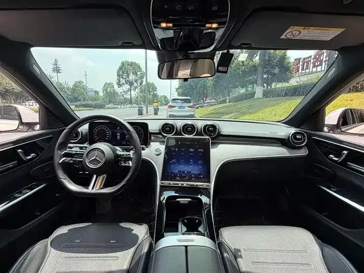 Mercedes Benz Class C 2022 to C 260 L Sports Edition 11