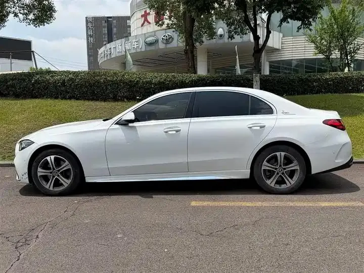 Mercedes Benz Class C 2022 to C 260 L Sports Edition 3