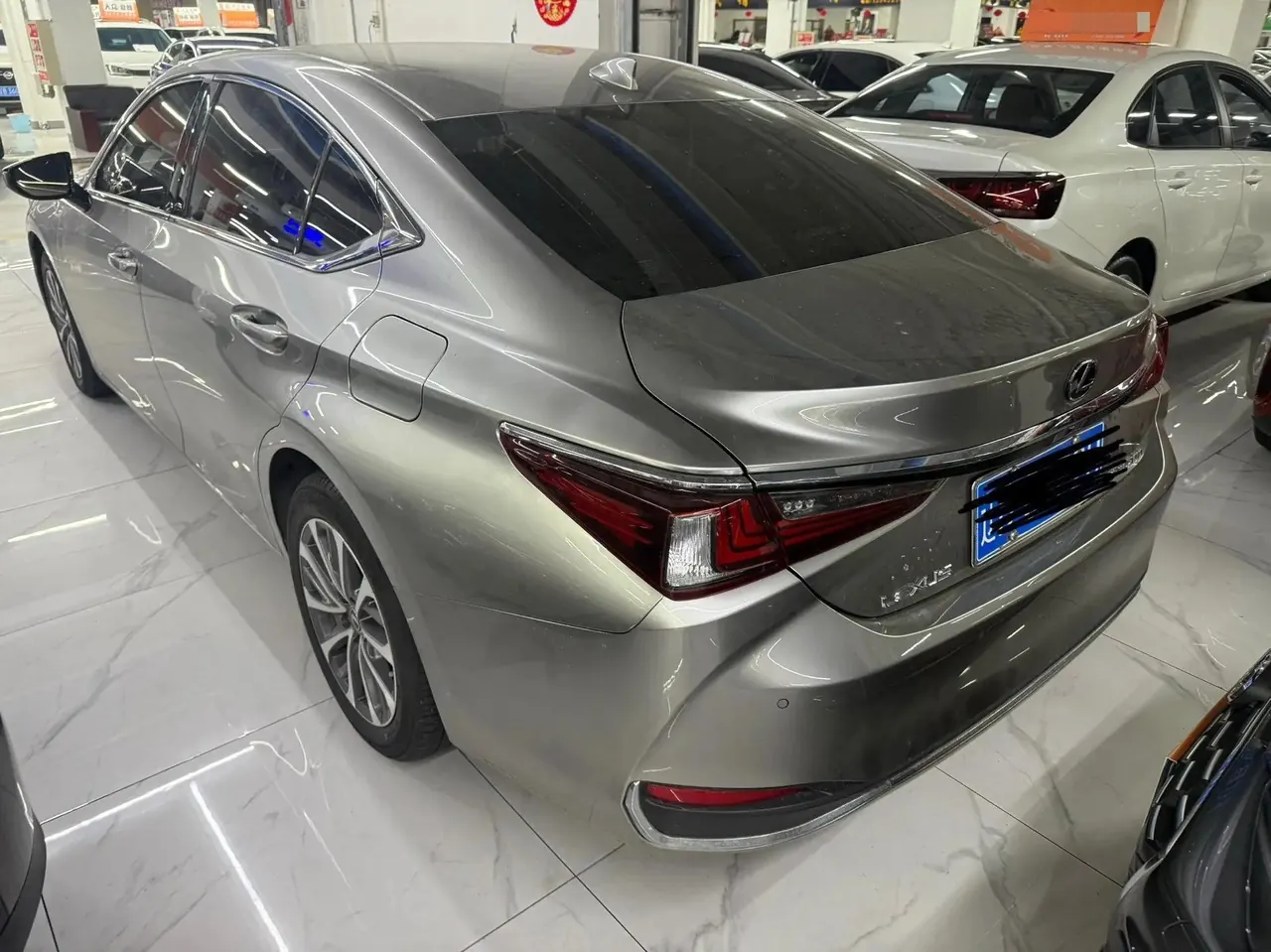 Lexus ES 2022 200 Executive Edition 6