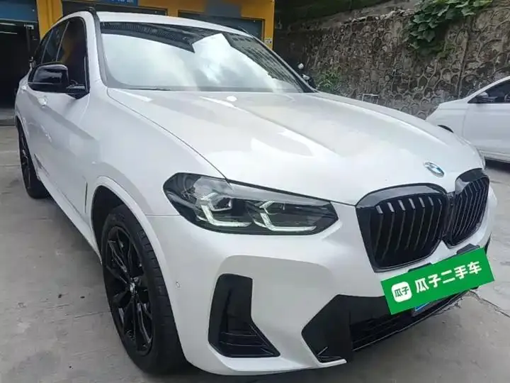 BMW X3 2023 facelift xDrive30i exclusive M obsidian night suit 4